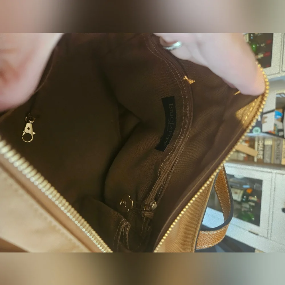 Eric Javits New York Tan and Black Woven Tote Bag - Picture 8 of 10